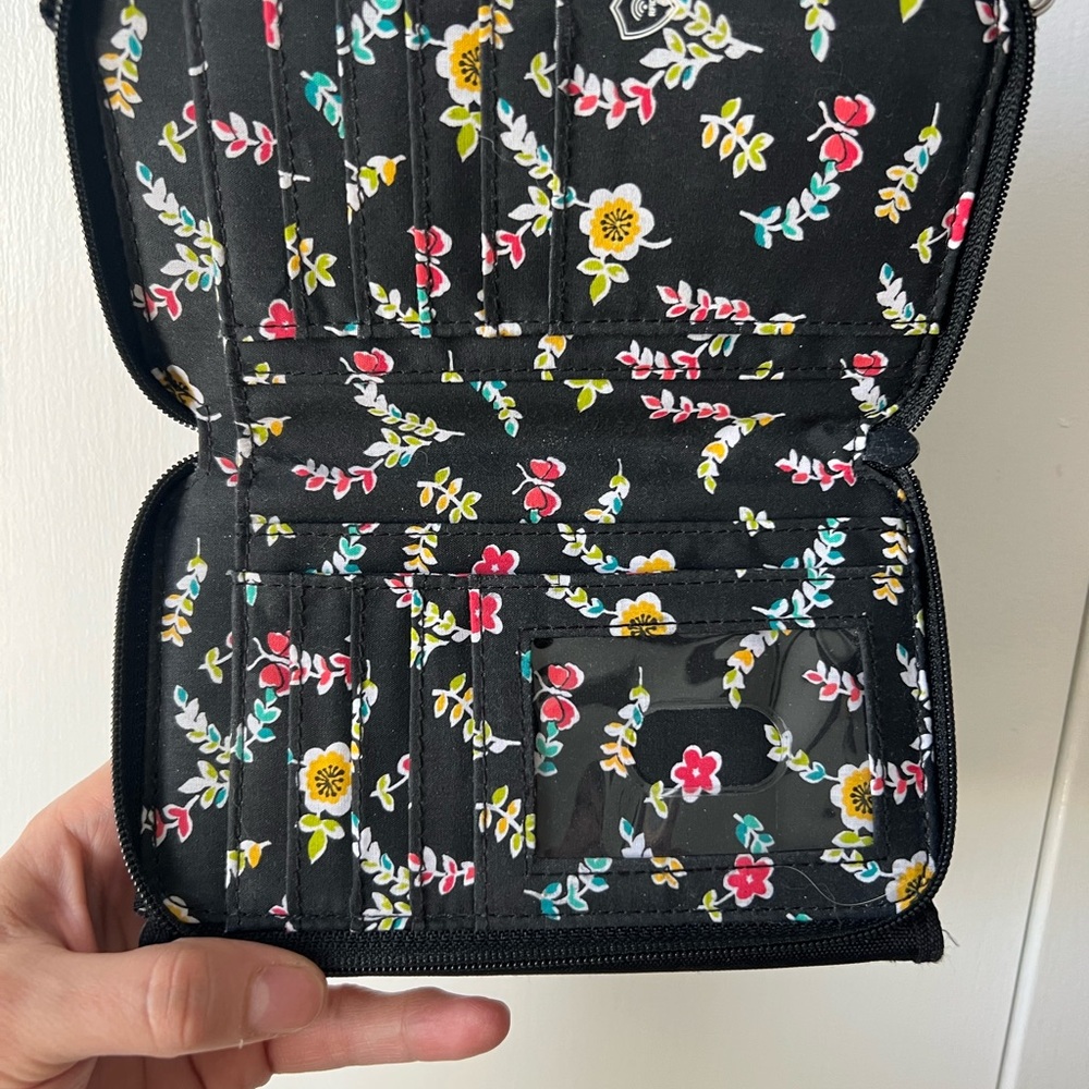 Vera Bradley Lighten Up RFID 3-in-1 Crossbody - Picture 6 of 7